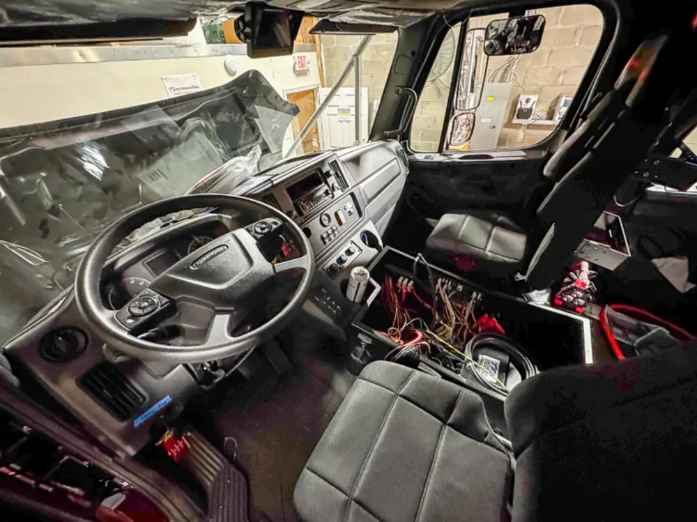 Side view of apparatus during shop assembly, photo 42 of 303.